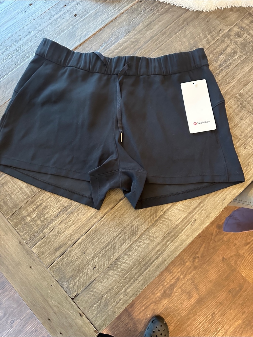 Nwt. On the fly short Lululemon